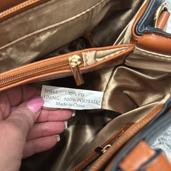 NWOT Davis & Town The Madeline 3-in-1 Purse Croc Embossed Handbag Leather Purse - Picture 12 of 16